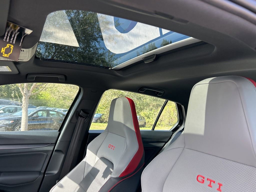 New 2026 Volkswagen GTI SE FWD image 21
