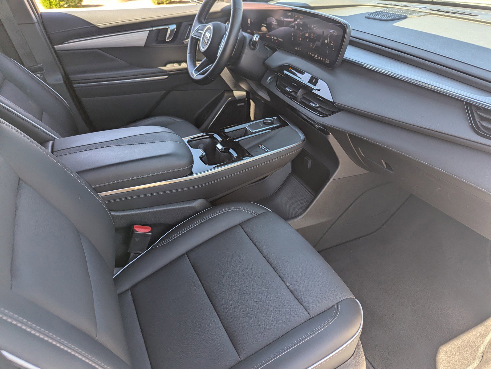 Certified 2025 Buick Enclave Preferred image 13