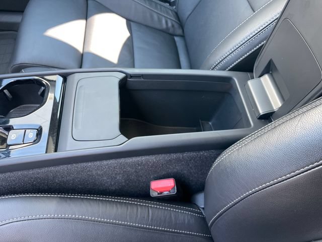 Used 2023 Volvo XC40 B5 Plus w/ Protection Package Premier AWD/4WD image 28