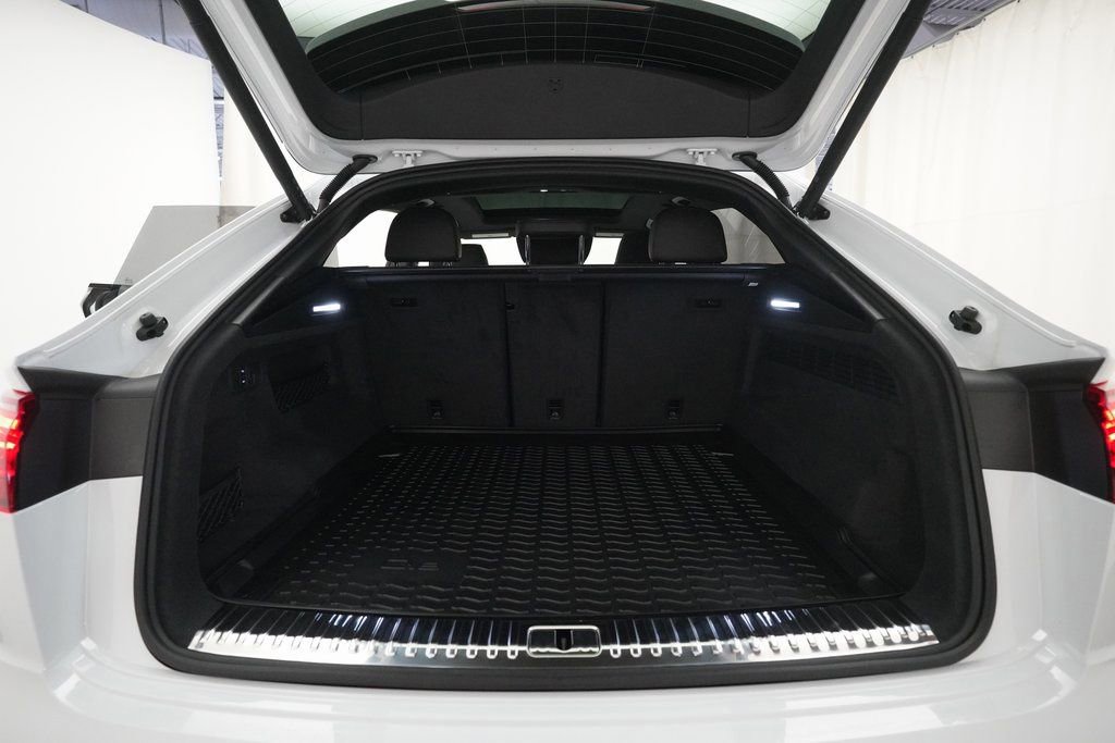 New 2026 Audi RS Q8 performance AWD/4WD image 9