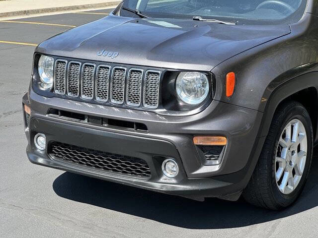 Used 2020 Jeep Renegade Latitude w/ Popular Equipment Group FWD image 10