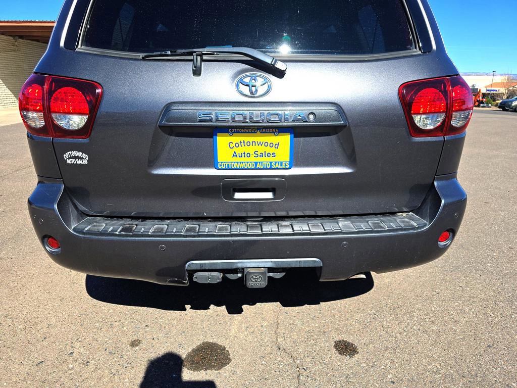 Used 2018 Toyota Sequoia SR5 w/ Carpet Mat Package AWD/4WD image 33