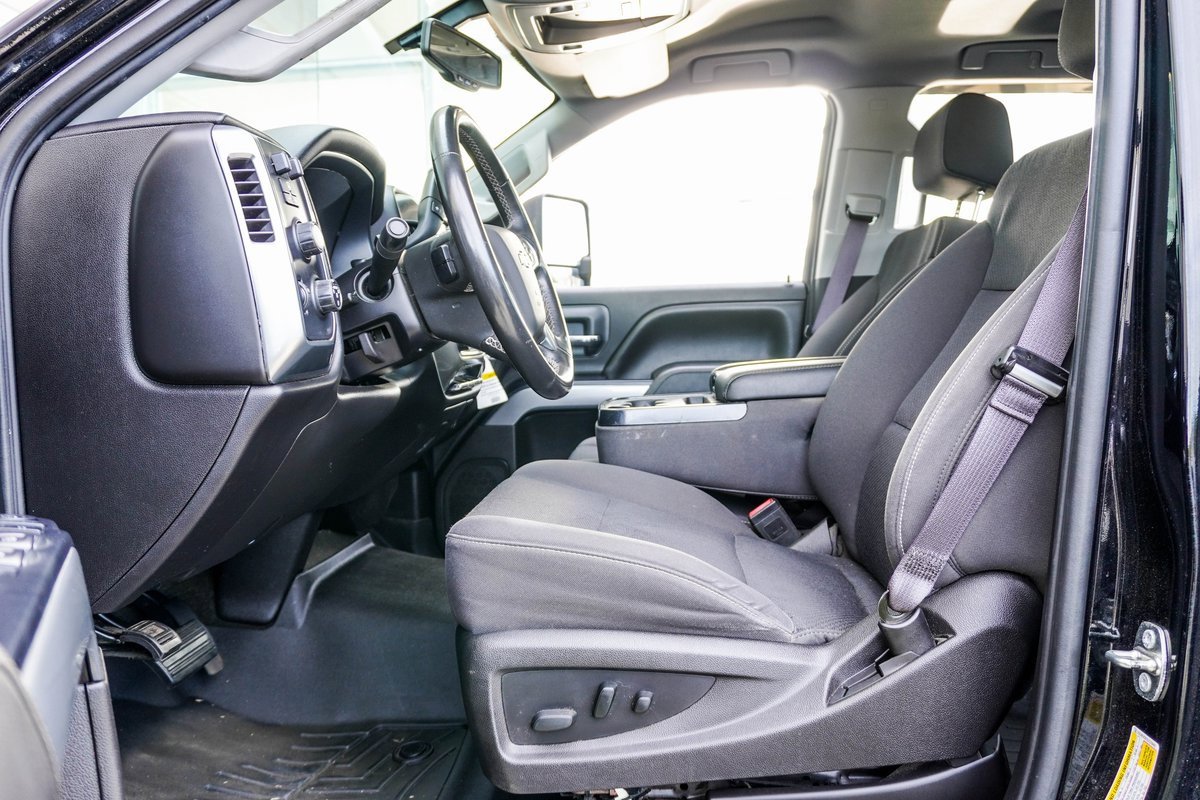 Used 2016 Chevrolet Silverado 2500 LT w/ LT Convenience Package image 15