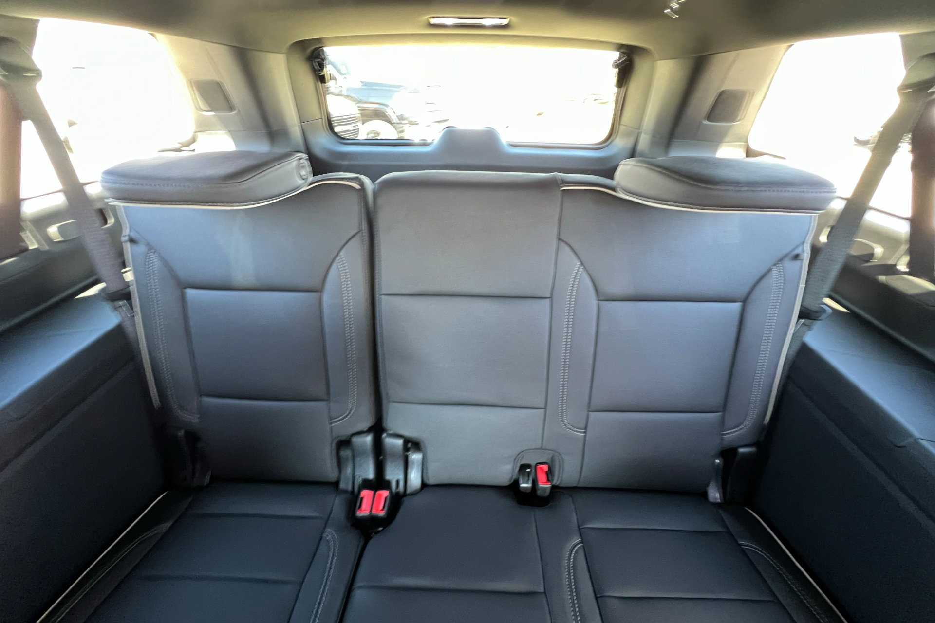 New 2026 Chevrolet Suburban Premier image 23