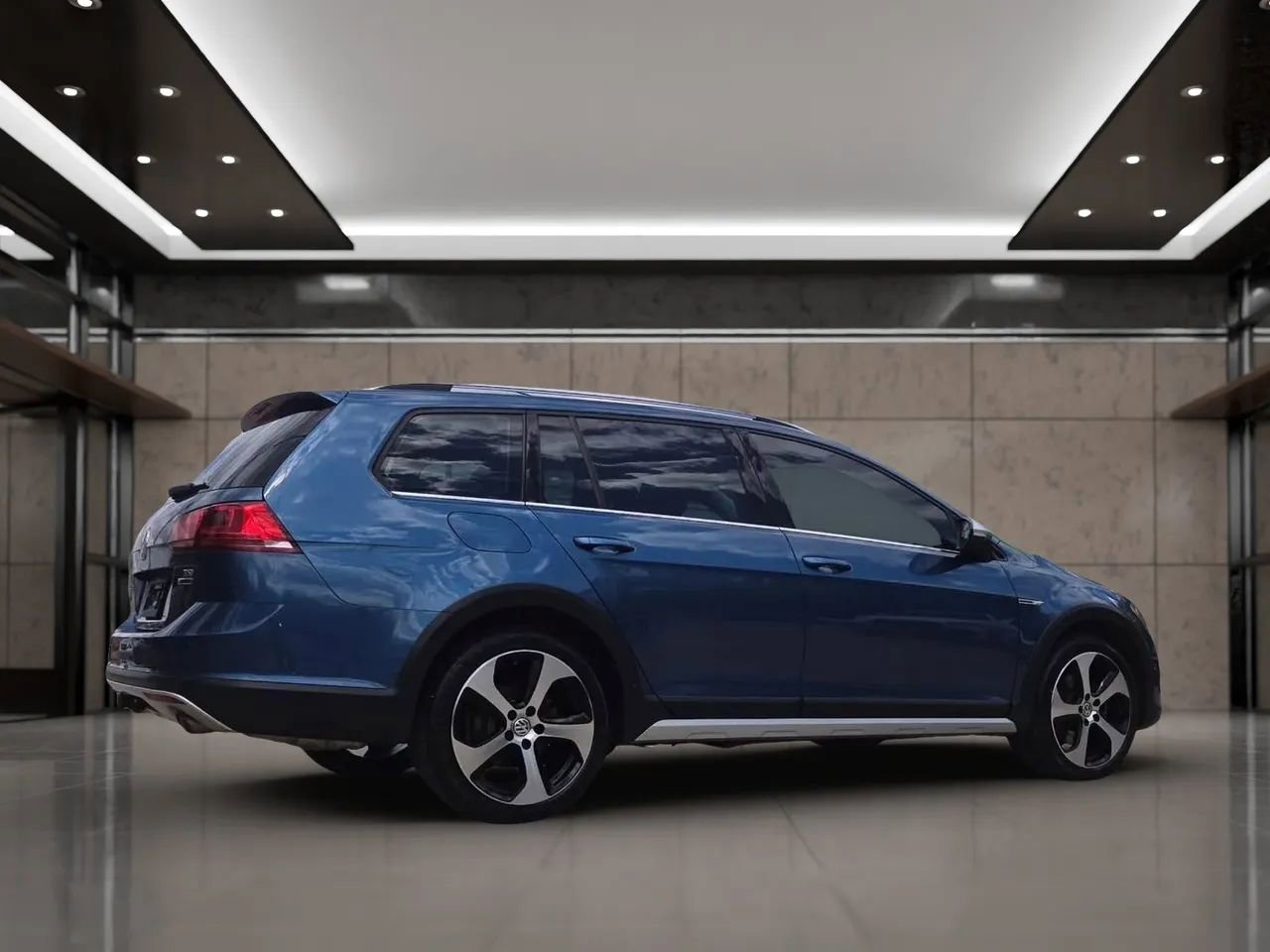 Used 2017 Volkswagen Golf Alltrack SEL AWD/4WD image 4