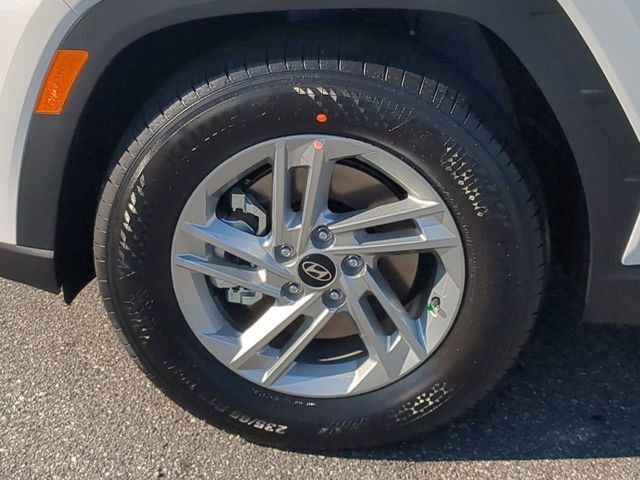 New 2025 Hyundai Tucson SE image 11