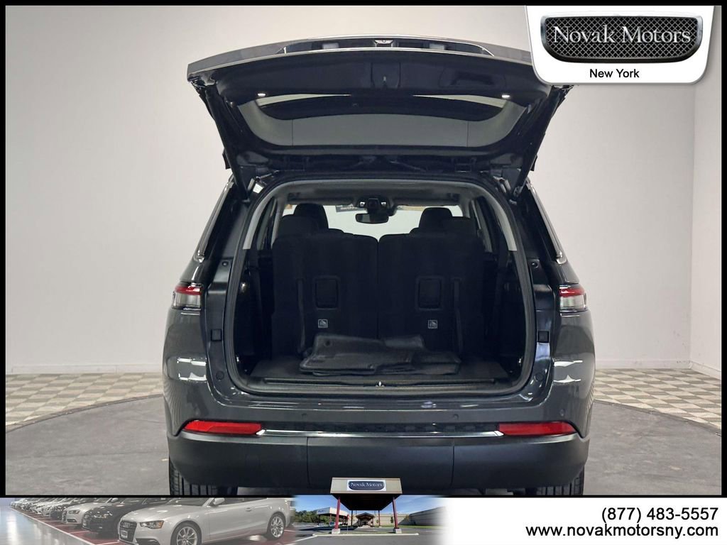 Used 2023 Jeep Grand Cherokee L Laredo w/ Luxury Tech Group I image 9