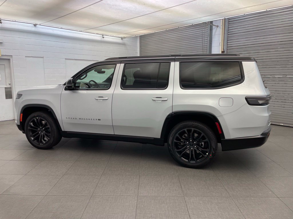 New 2026 Jeep Grand Wagoneer Summit AWD/4WD image 6