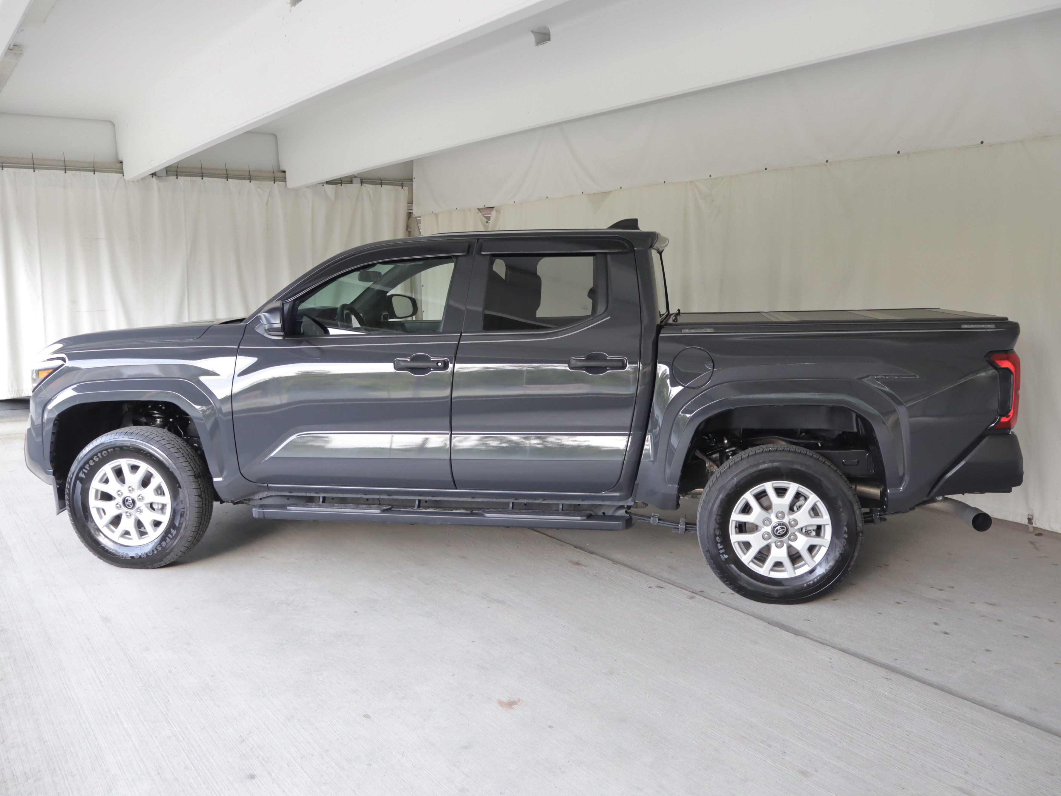 Used 2025 Toyota Tacoma SR AWD/4WD image 23