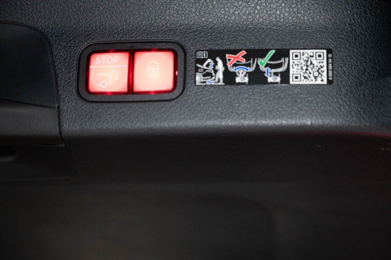 Certified 2026 Mercedes-Benz GLS 450 4MATIC image 38