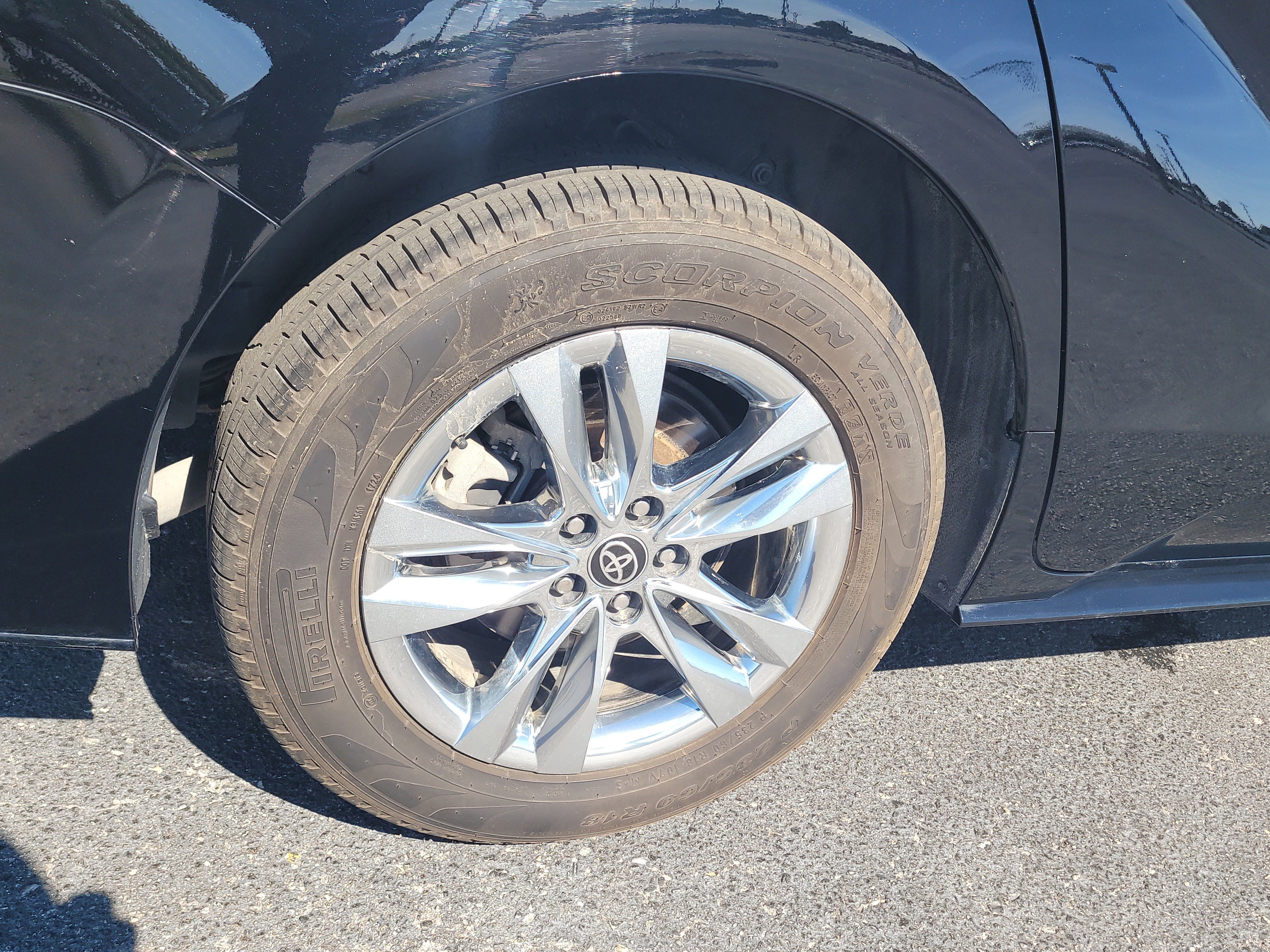 Certified 2023 Toyota Sienna Limited image 8