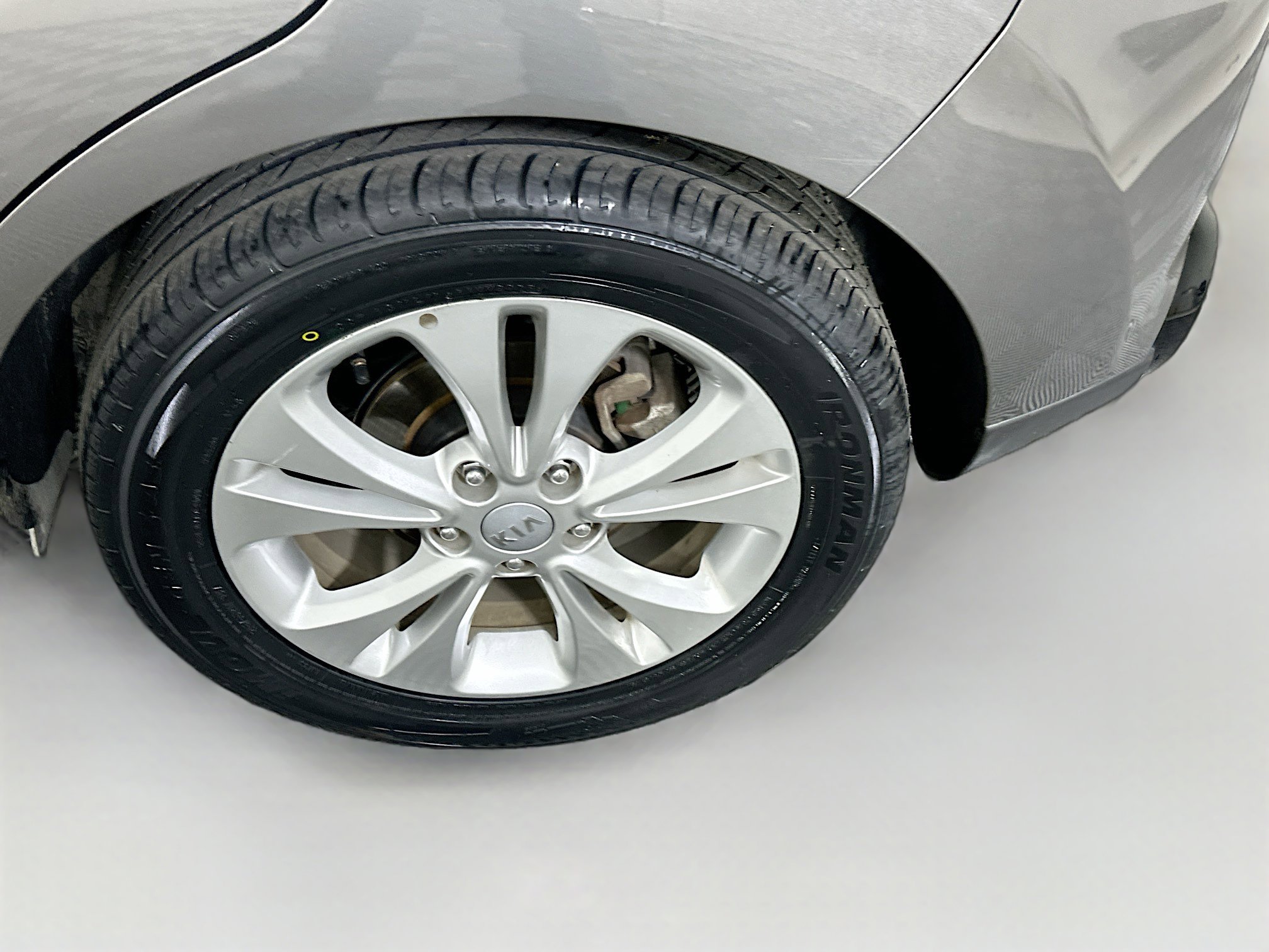 Used 2016 Kia Soul + image 11