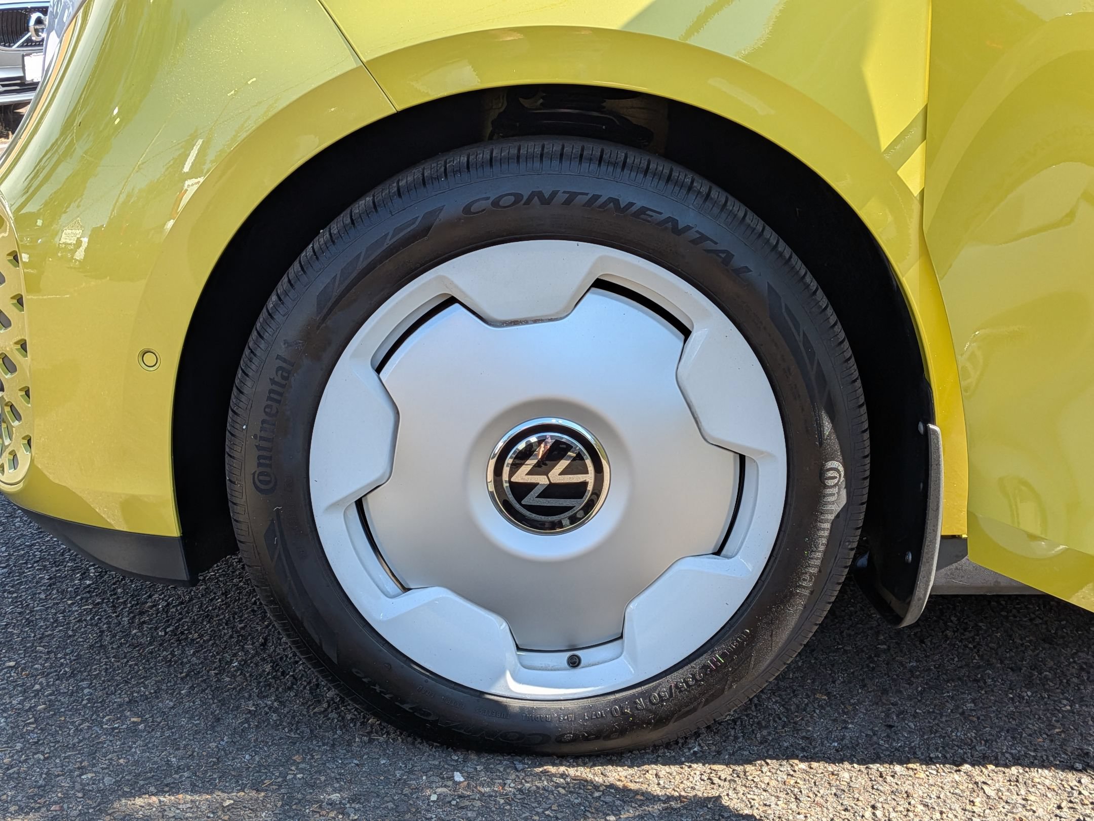 New 2025 Volkswagen ID. Buzz 1st Edition AWD/4WD image 33
