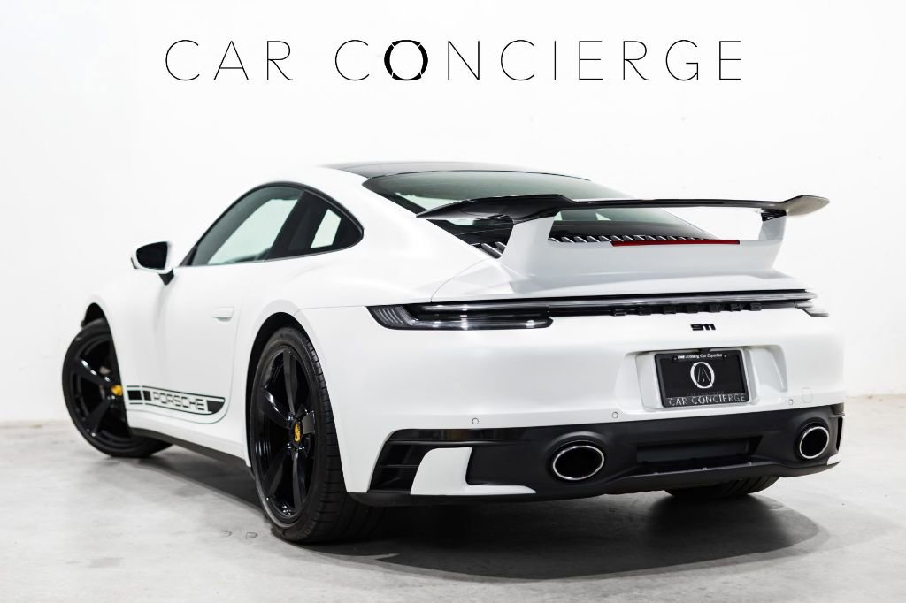 Used 2024 Porsche 911 Carrera S image 7