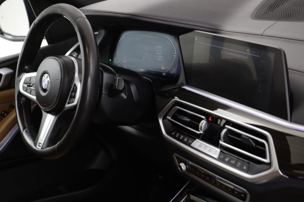 Used 2021 BMW X5 xDrive40i w/ M Sport Package image 21