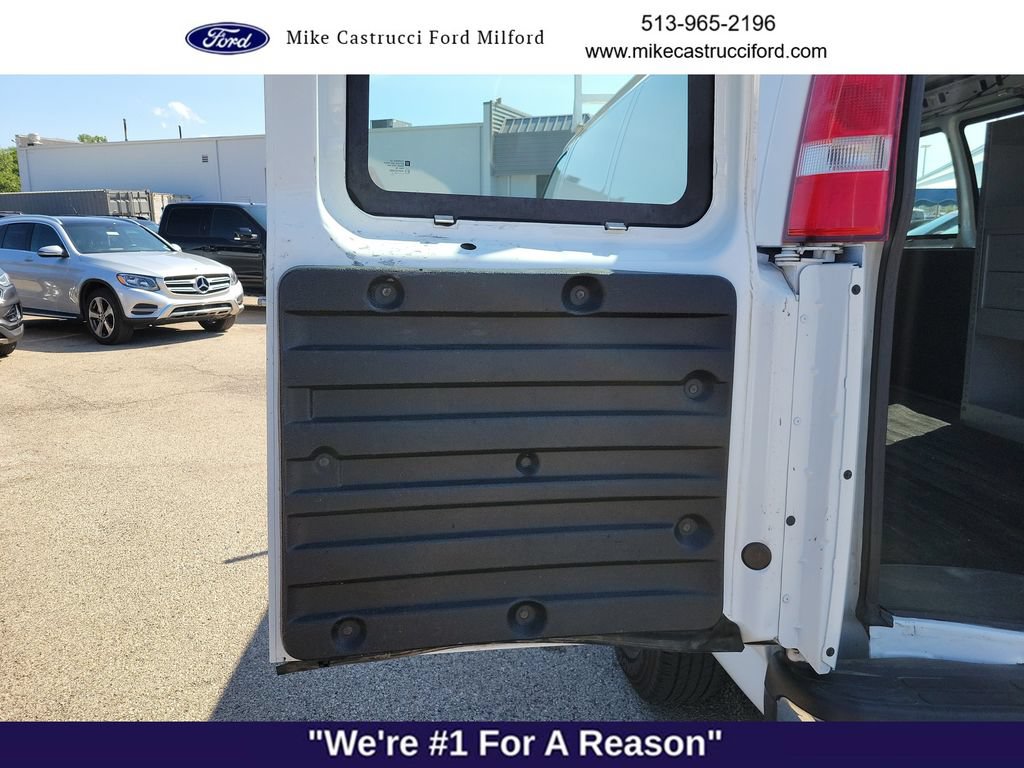 Used 2017 GMC Savana 2500 RWD image 12