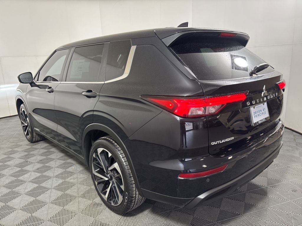 Used 2022 Mitsubishi Outlander ES image 7
