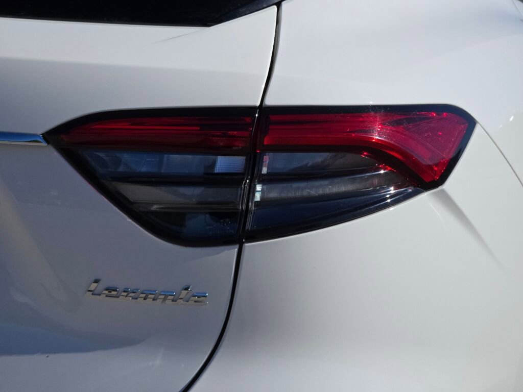 Used 2023 Maserati Levante Modena image 14