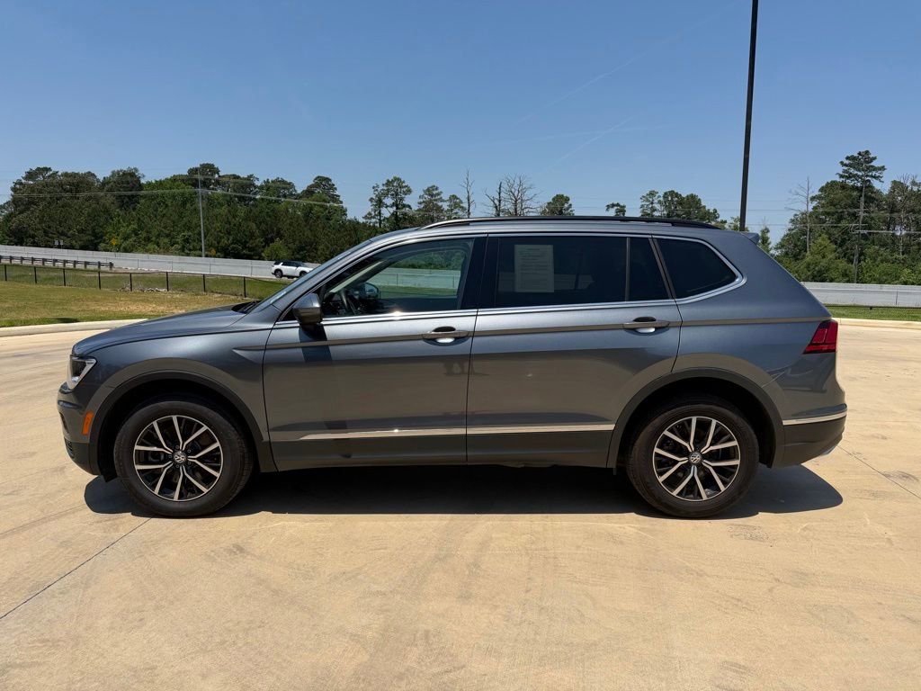 Used 2021 Volkswagen Tiguan SE AWD/4WD image 2