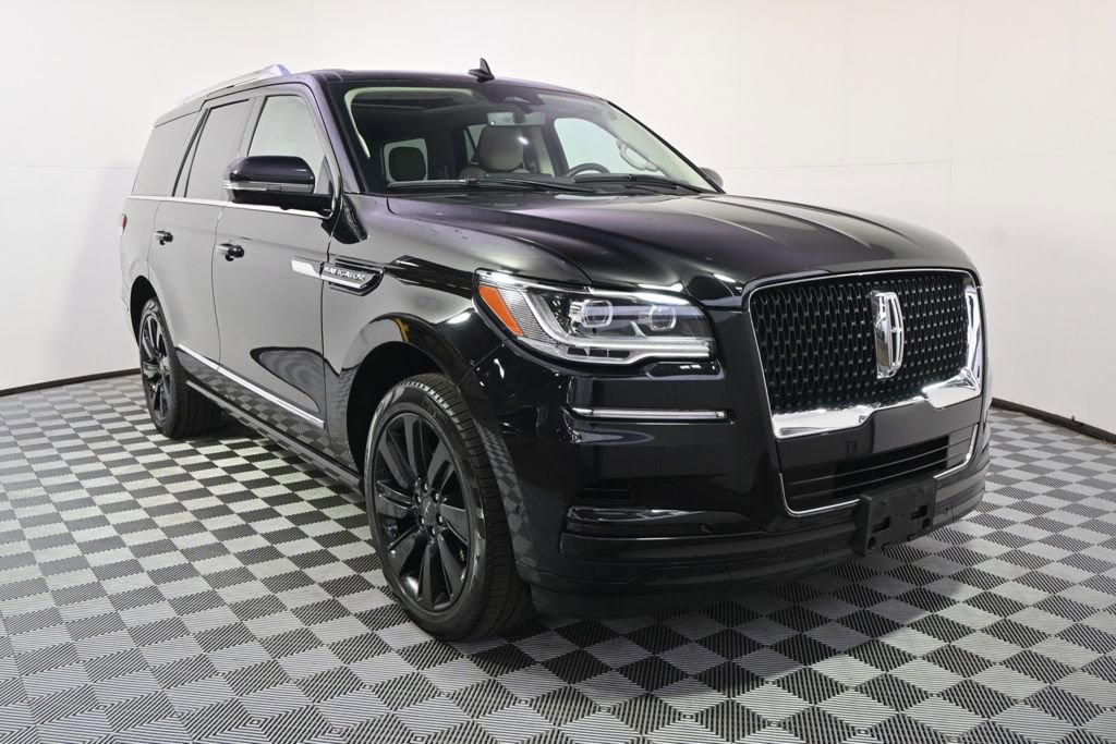 Certified 2023 Lincoln Navigator Reserve w/ Monochromatic Package image 9