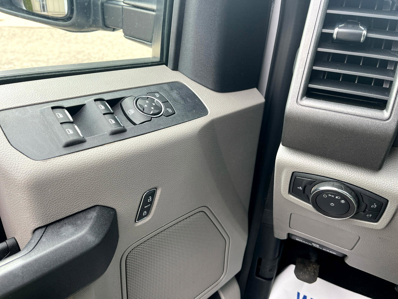 Used 2019 Ford F250 XL w/ Power Equipment Group image 12