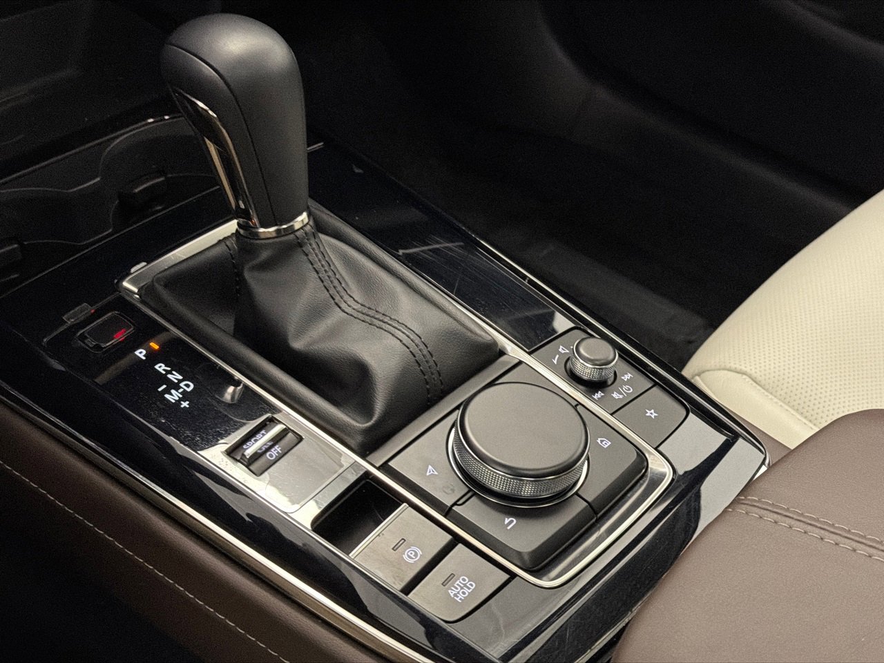 Used 2025 MAZDA CX-30 2.5 Turbo w/ Premium Package image 30