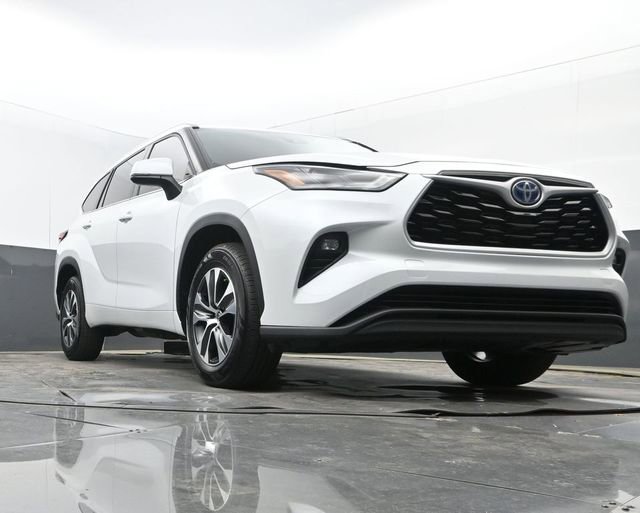 Used 2022 Toyota Highlander XLE image 23