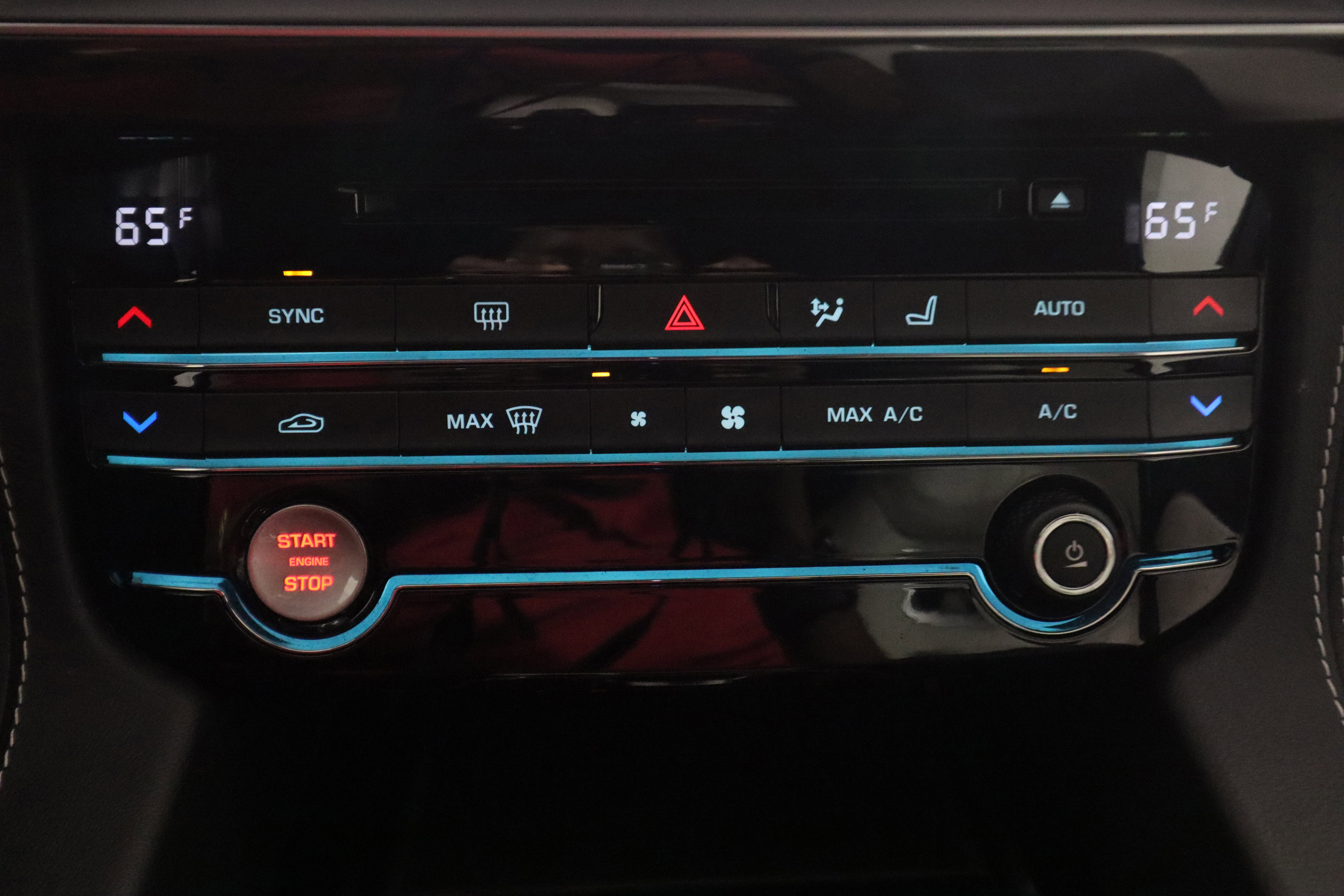 Used 2019 Jaguar F-PACE S AWD/4WD image 21