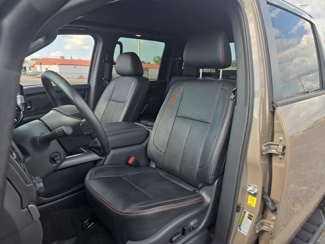 Used 2023 Nissan Titan PRO-4X w/ Pro-4x Convenience Package AWD/4WD image 11