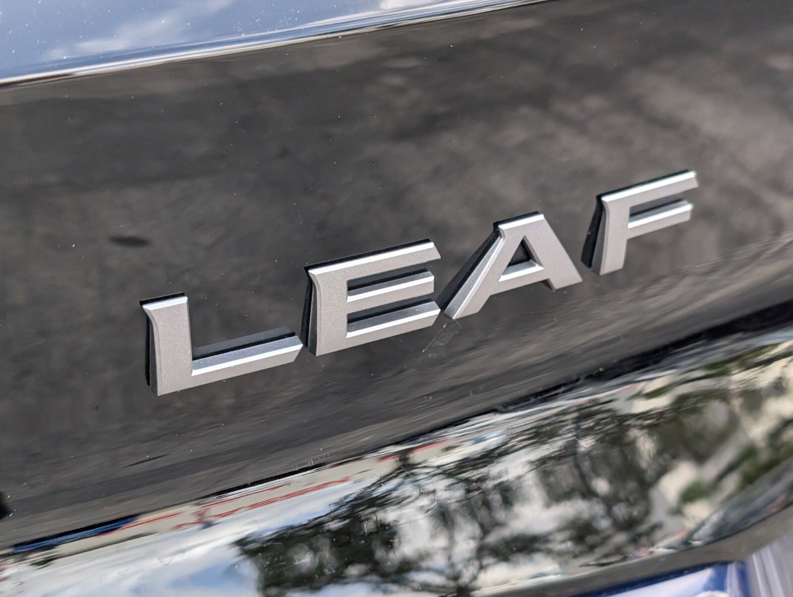 Certified 2025 Nissan Leaf S image 12