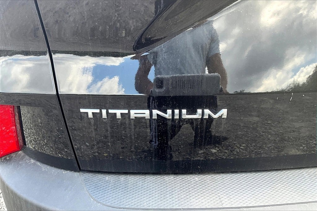 Used 2021 Ford Escape Titanium image 8