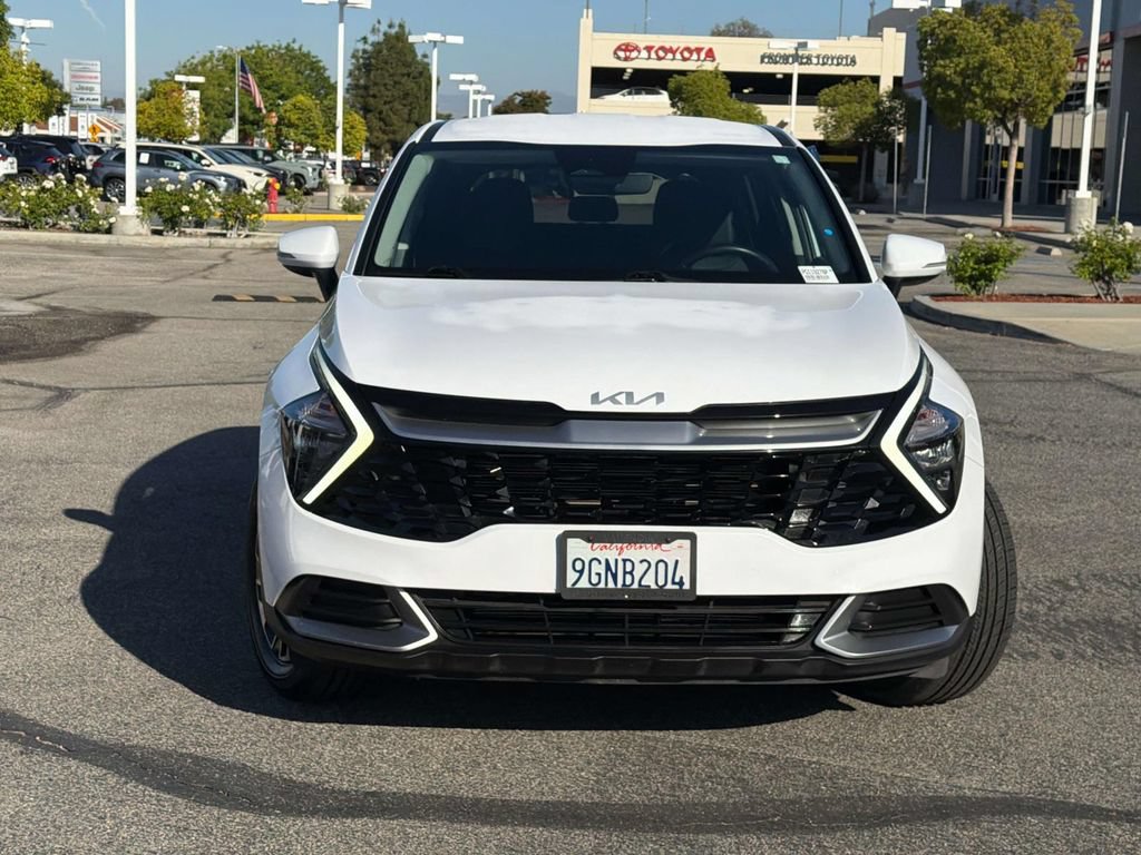 Used 2023 Kia Sportage EX FWD image 2
