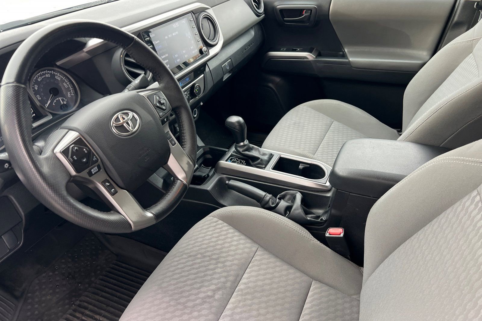 Used 2022 Toyota Tacoma SR5 w/ Black Out Package (TMS) image 10