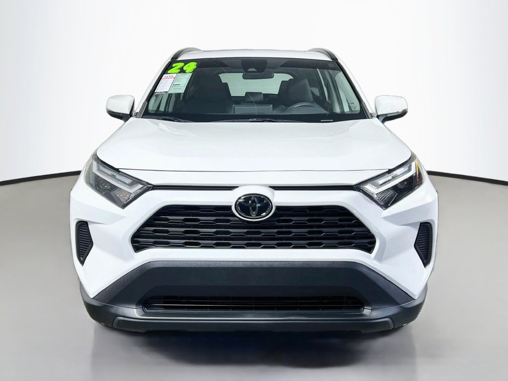 Used 2024 Toyota RAV4 XLE w/ Convenience Package FWD image 8