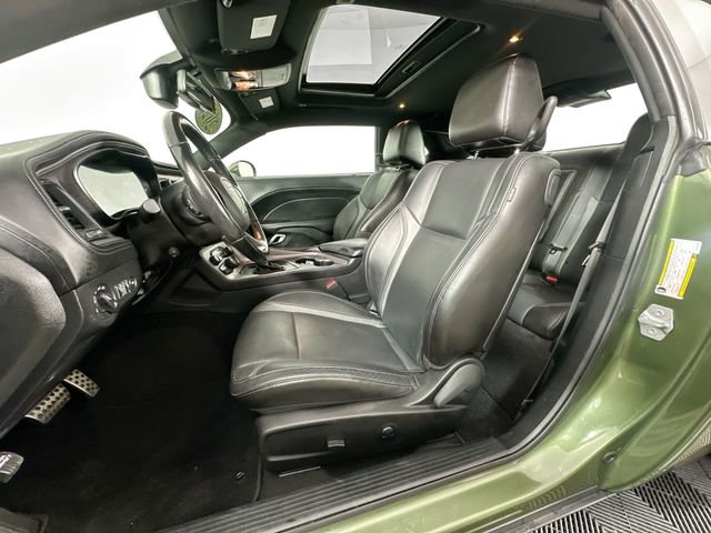 Used 2023 Dodge Challenger SXT w/ Plus Package image 4