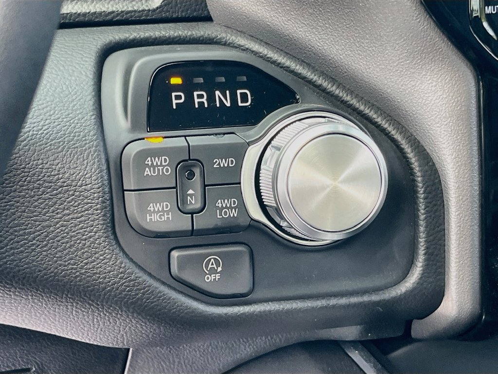 New 2026 RAM 1500 Laramie AWD/4WD image 14