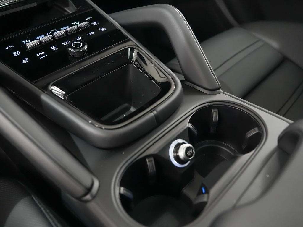 New 2026 Porsche Cayenne Coupe AWD/4WD image 33