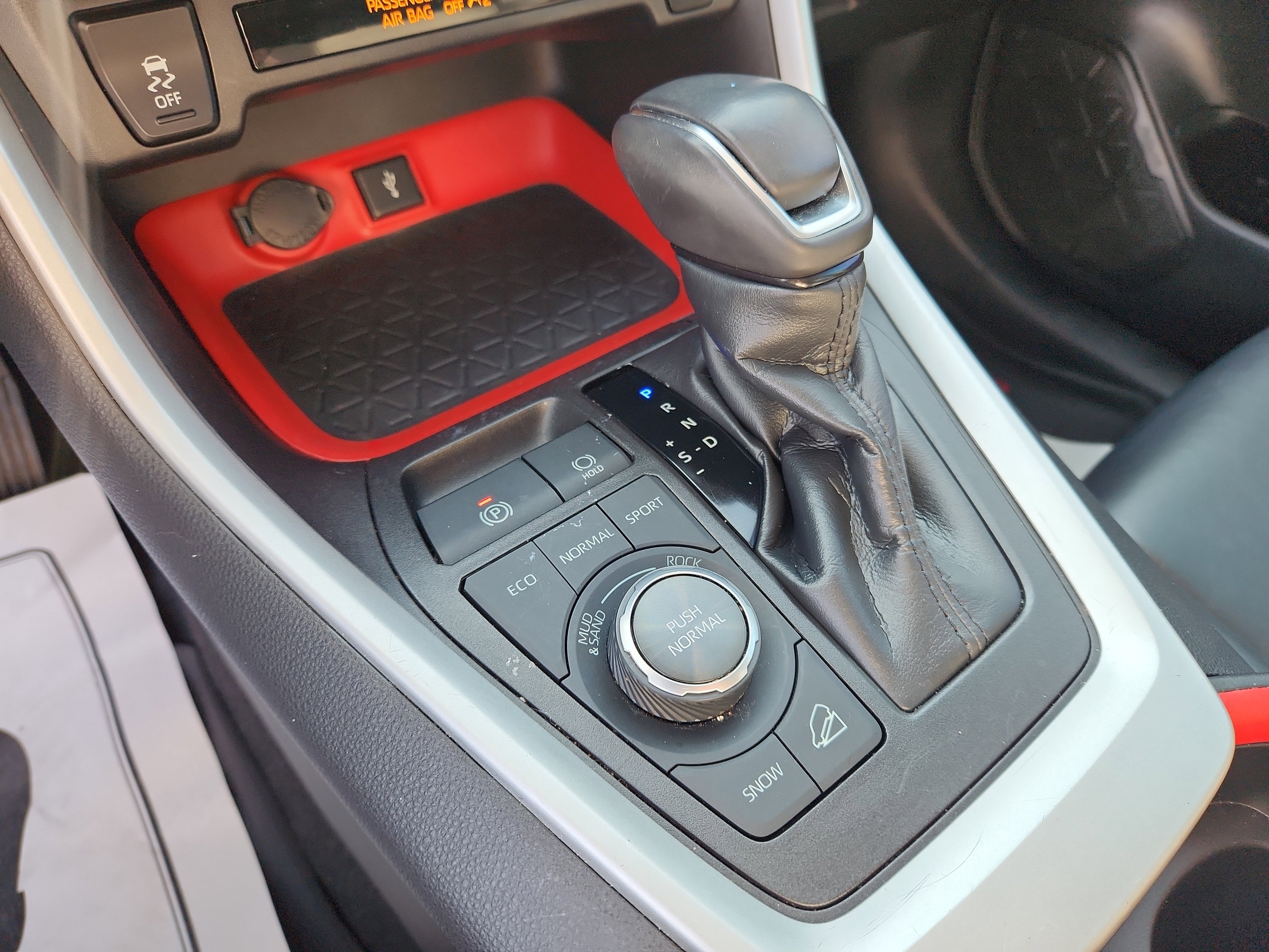 Used 2021 Toyota RAV4 TRD Off-Road image 36