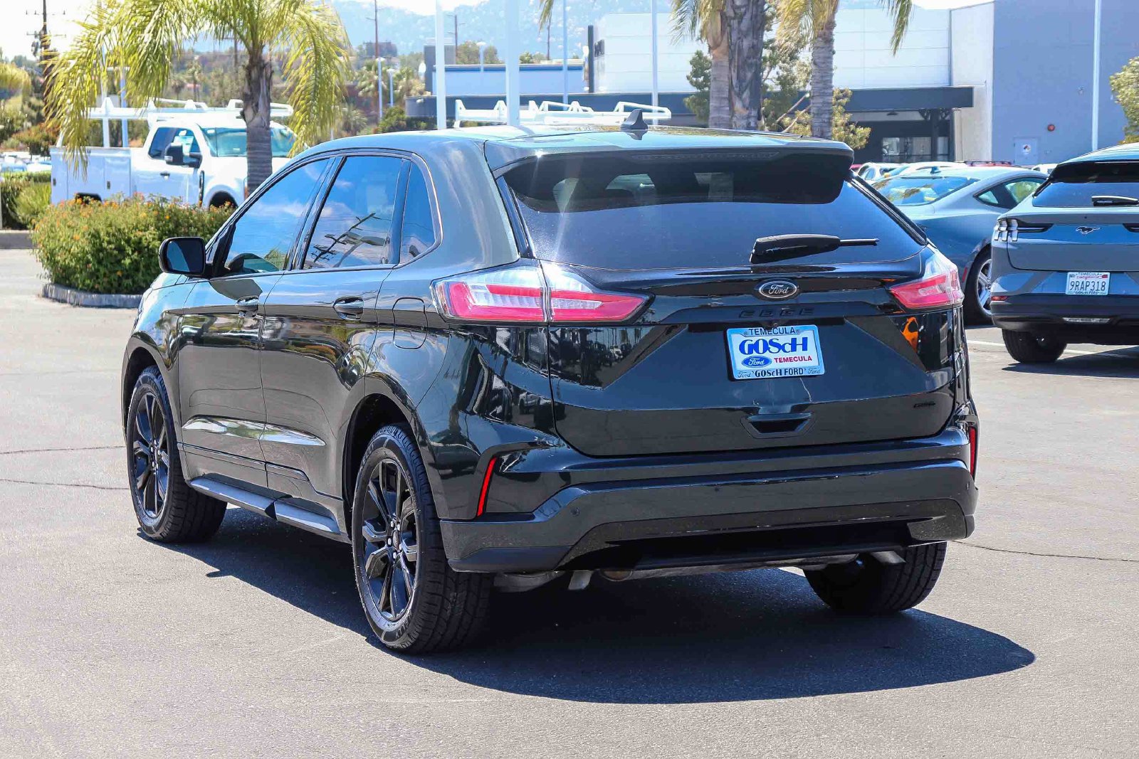 Certified 2023 Ford Edge SE w/ Black Appearance Package AWD/4WD image 7