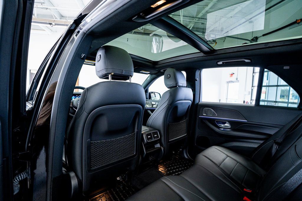 Used 2023 Mercedes-Benz GLE 350 4MATIC w/ AMG Line Exterior image 54