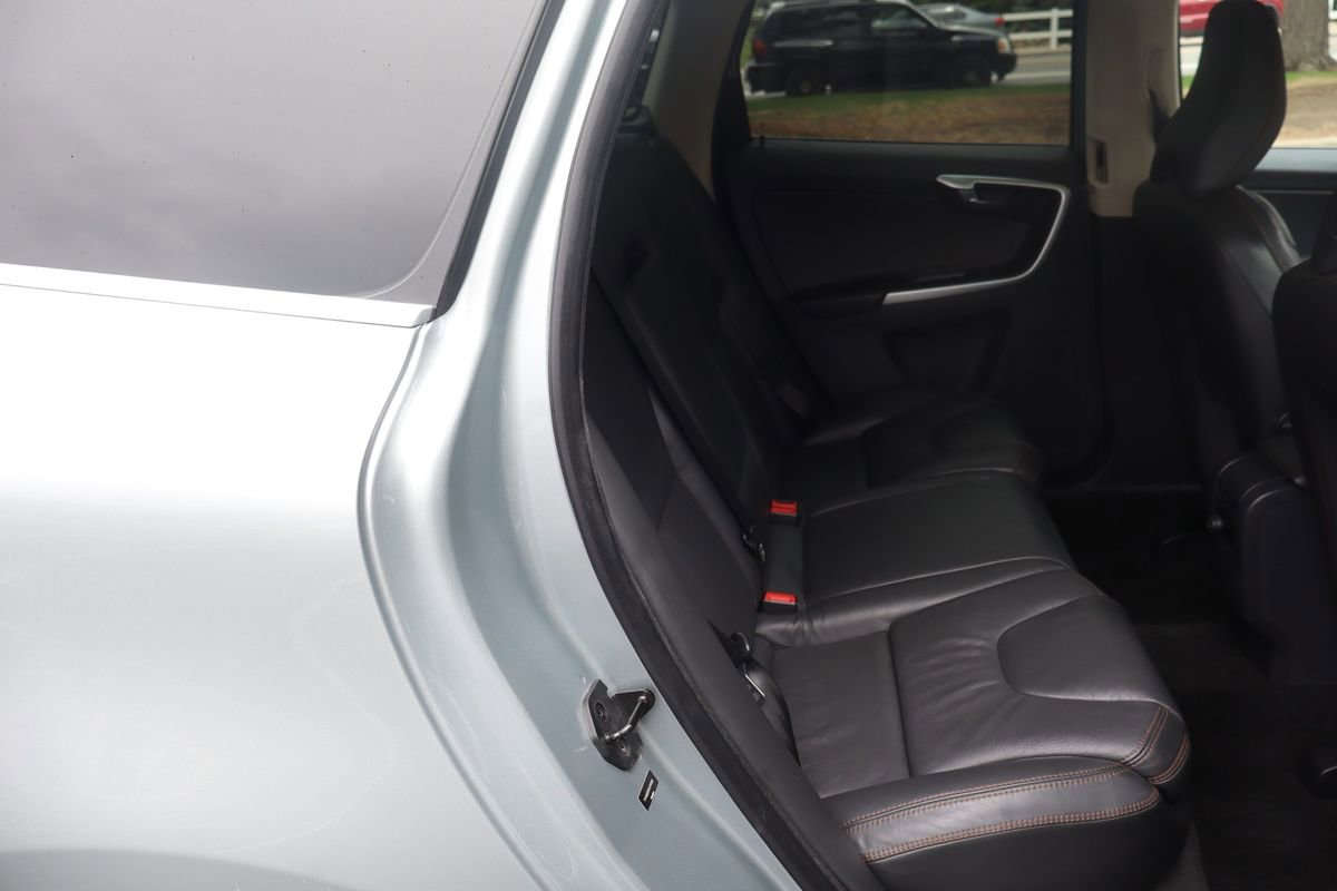Used 2010 Volvo XC60 T6 AWD/4WD image 21