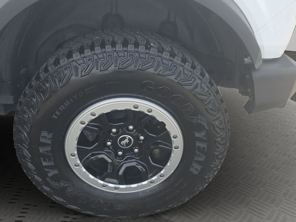 Used 2022 Ford Bronco Big Bend w/ Sasquatch Package AWD/4WD image 17