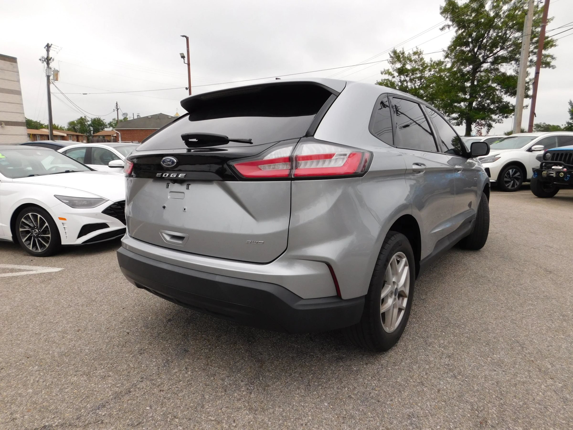 Used 2022 Ford Edge SE AWD/4WD image 5