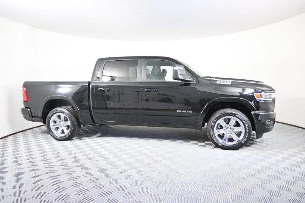 Used 2026 RAM 1500 Big Horn AWD/4WD image 9