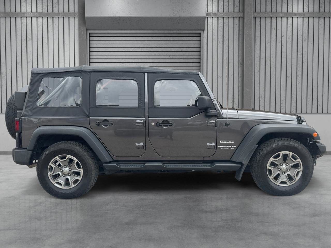 Used 2016 Jeep Wrangler Unlimited Sport w/ Connectivity Group AWD/4WD image 31