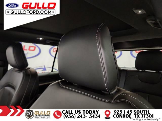 Used 2025 Jeep Grand Cherokee Limited image 17
