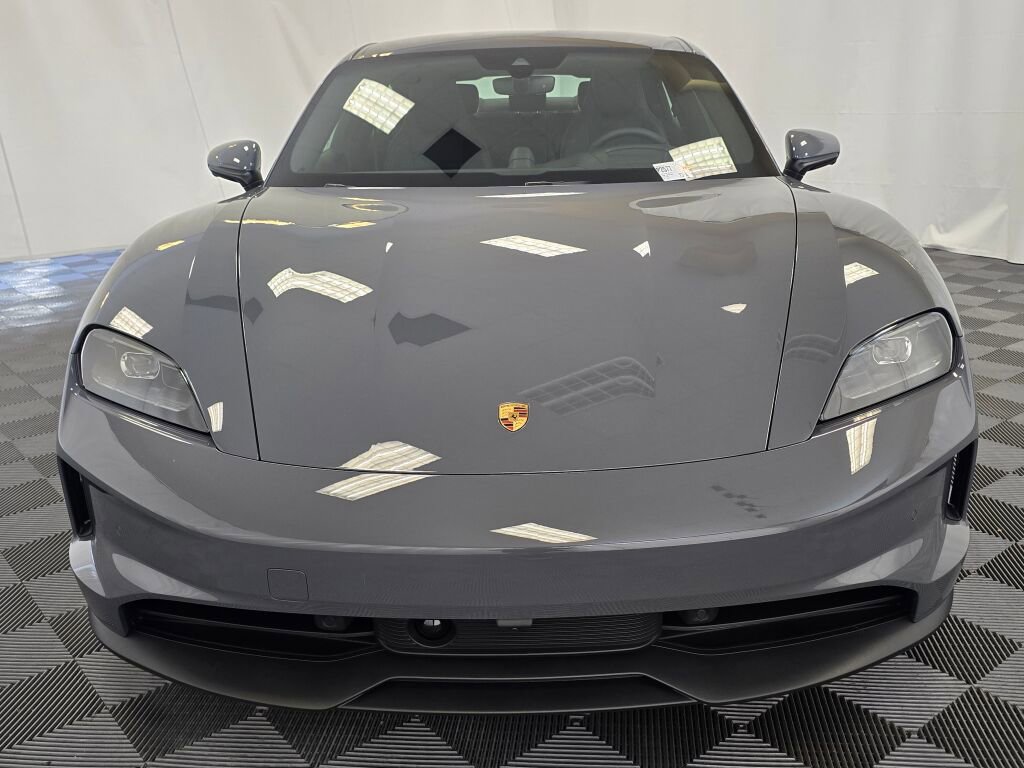 New 2025 Porsche Taycan image 9