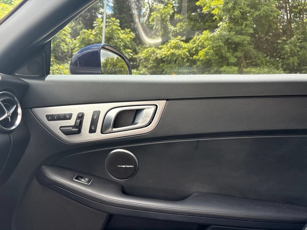 Used 2014 Mercedes-Benz SLK 250 image 11