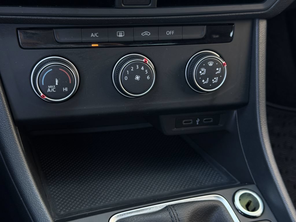 Used 2023 Volkswagen Jetta Sport FWD image 19