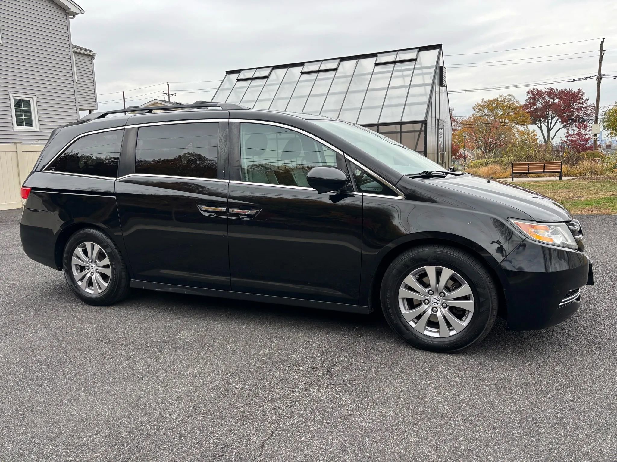 Used 2017 Honda Odyssey EX-L image 12